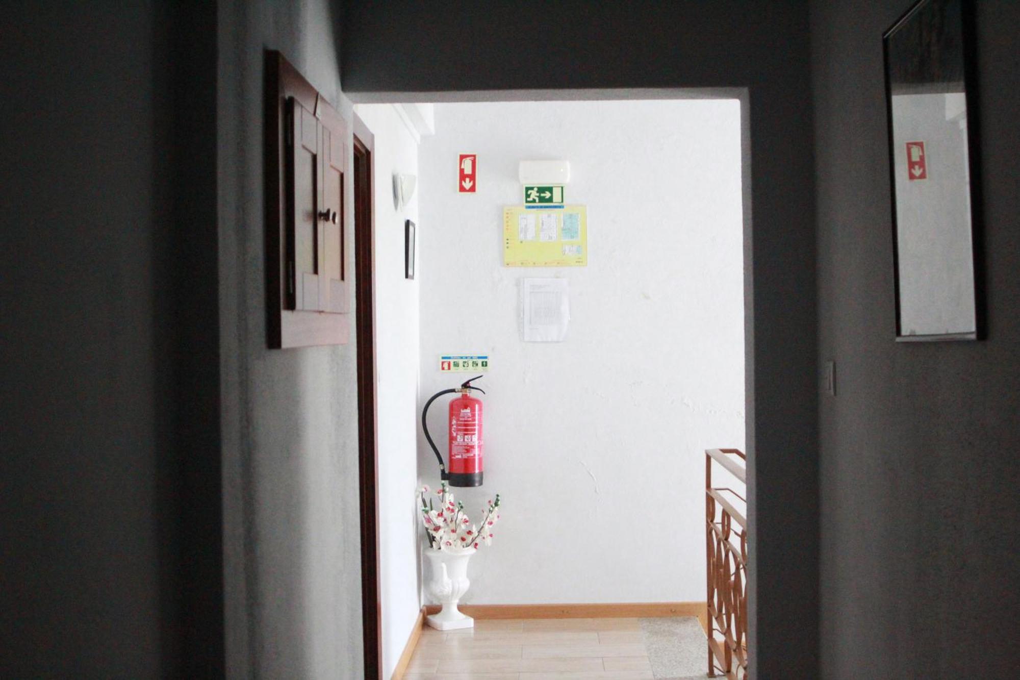 Cacula, Alojamento Local Hotel Торе де Монкорво Екстериор снимка
